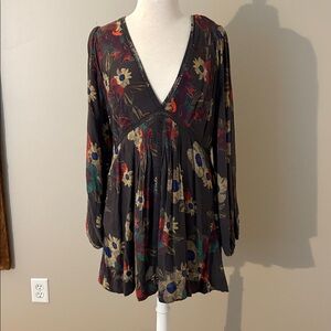 Floral V-Neck Long Sleeve Dress